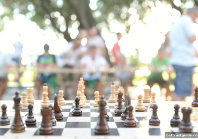 国际象棋残局深度提升指南：博彩公司信誉般的稳定判断与实战拆解